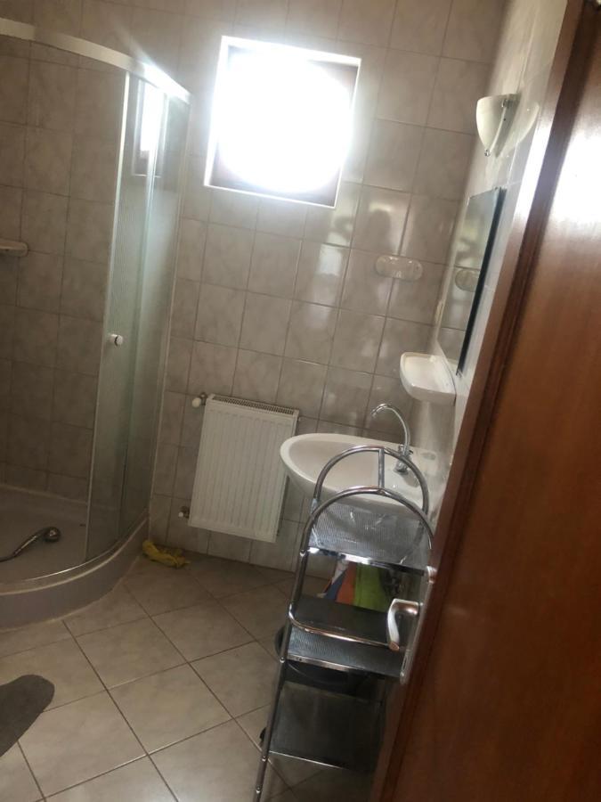 Zalakarosi Egerfa Nyaralohaz Foeldszinti Es Emeleti Apartman Eksteriør billede