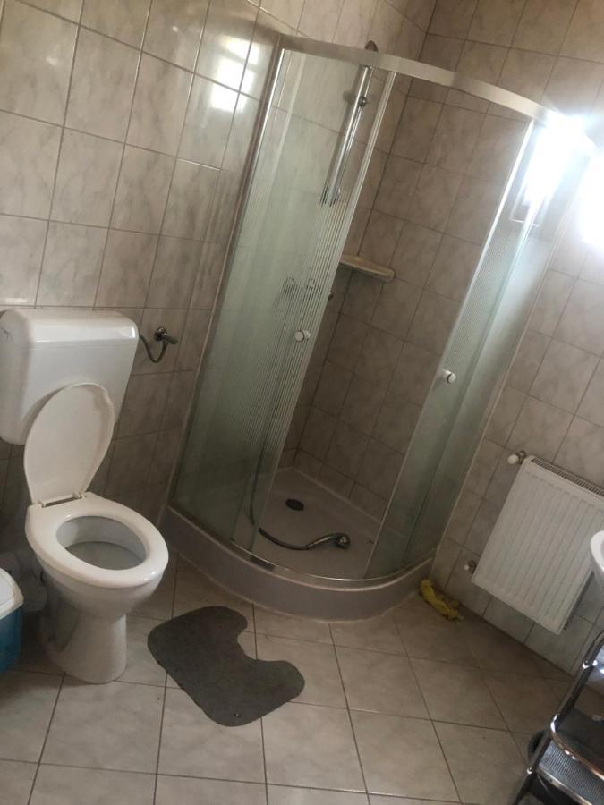 Zalakarosi Egerfa Nyaralohaz Foeldszinti Es Emeleti Apartman Eksteriør billede